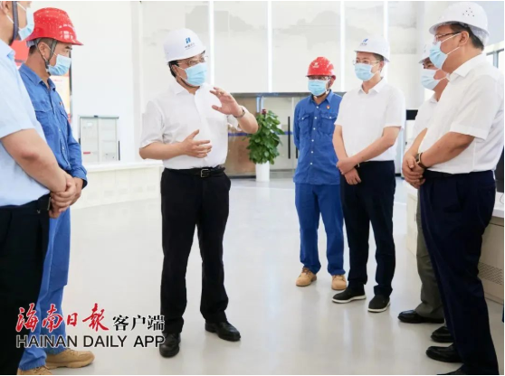 歡迎海南省省委常委，省委副書(shū)記，省長(zhǎng)馮飛蒞臨馳大幕墻公司承接的洋浦華能幕墻項(xiàng)目視察